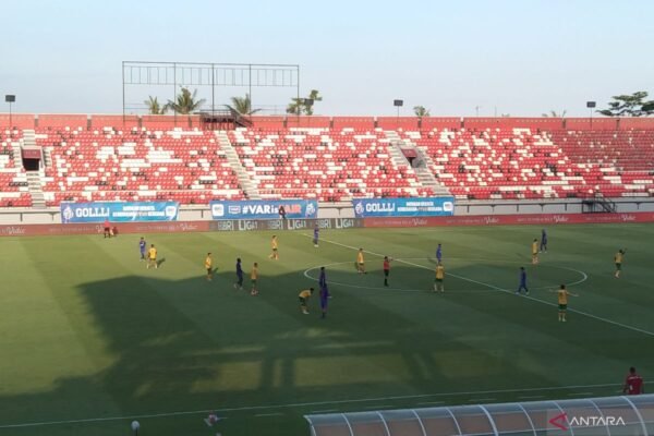 Titel Bersejarah: Bruno Pertahankan Rekor Arema dengan Tak Pernah Kalah dari Persebaya