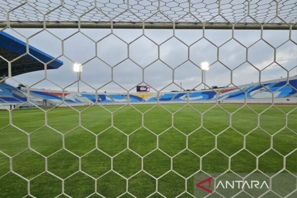 Arema FC Terima Sanksi Akibat Pelemparan Bus Persik
